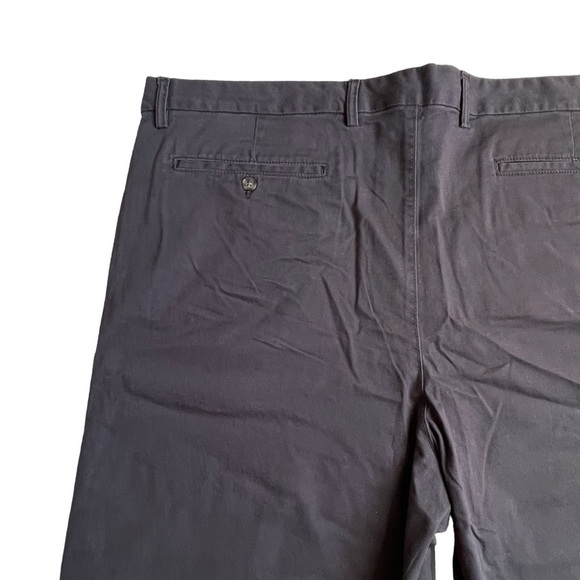 Old Navy Men’s Slim Built-in Flex Rotation Chino Shorts Size 46 Dark Gray - Picture 6 of 9